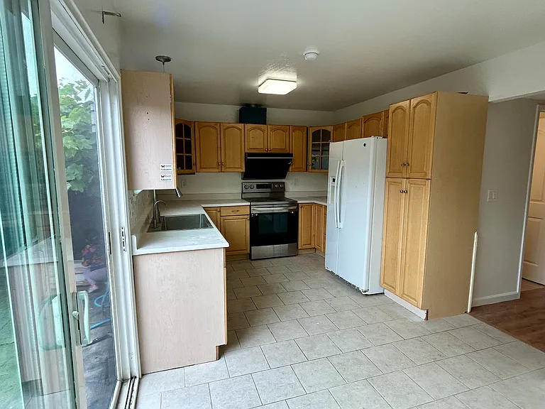 4722 Palos Way — Photo 4