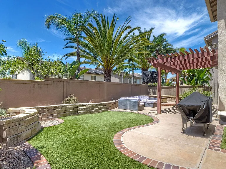10055 Fieldthorn St — Photo 30