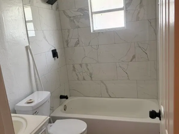 207 Avenue J #207, Baytown, TX 77520