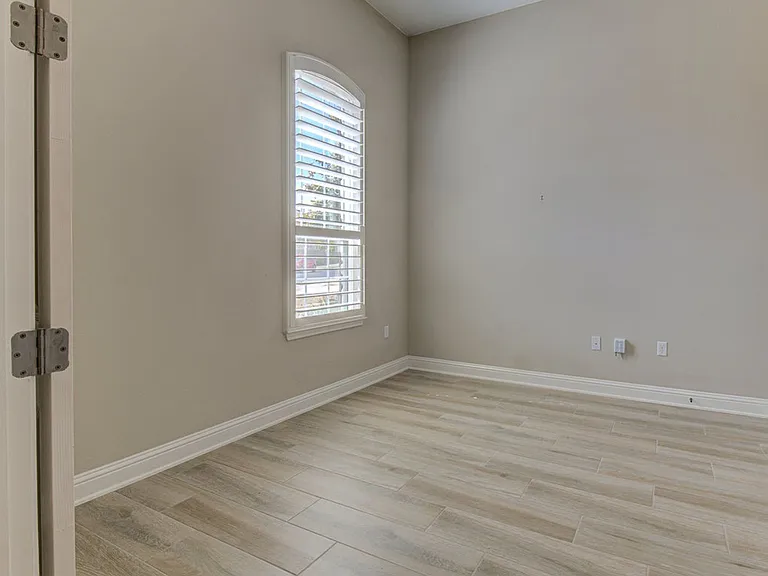 7012 Calpe Dr — Photo 4