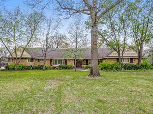 25 S Hampton Rd, Wichita, KS 67207