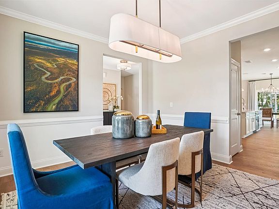 Fontana - Dining Room