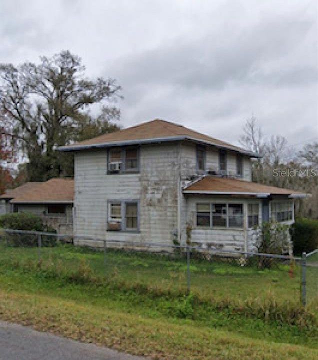 2nd image of 1104 Fleming Ave