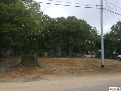 323 E Shelby St, Seguin, TX, 78155