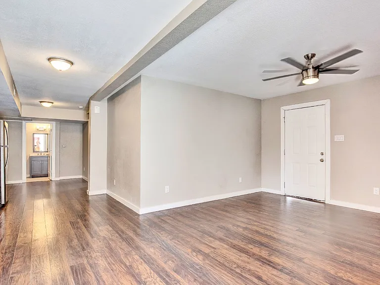7204 Twin Crest Dr #101 — Photo 7