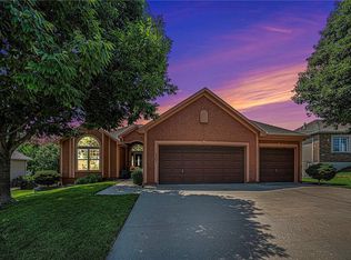 2301 NE Colonnade Ave, Blue Springs, MO 64029