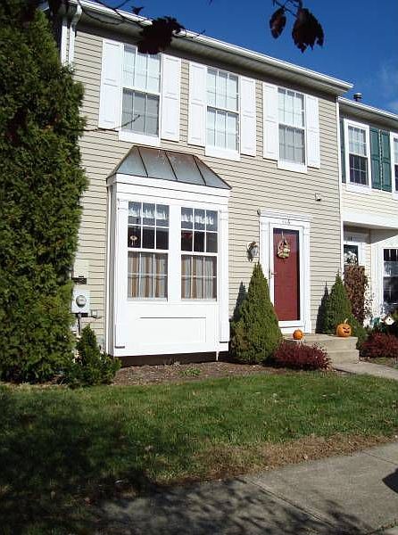 1st image of 116 W Shetland Ct