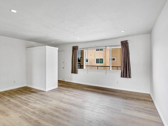 4th image of 1115 Cordova St APT 222
