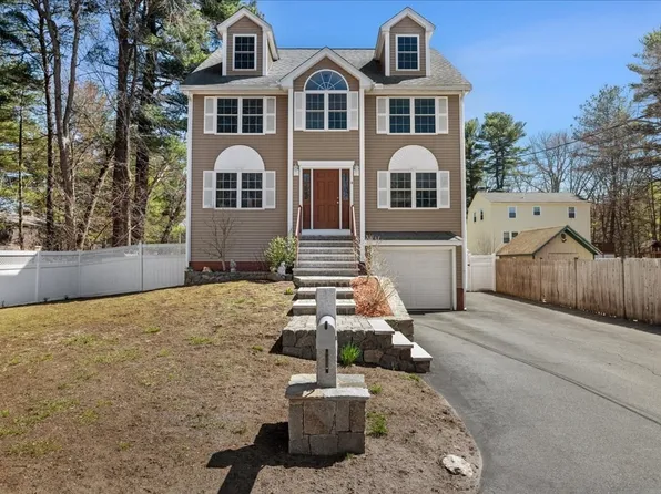 4 Doane St, Wilmington, MA 01887