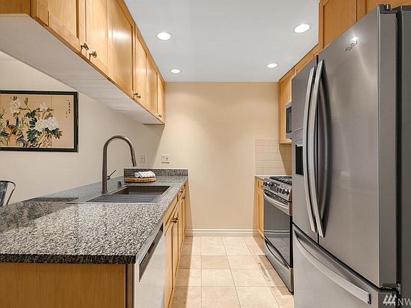 4th image of 1420 Terry Ave Unit 306