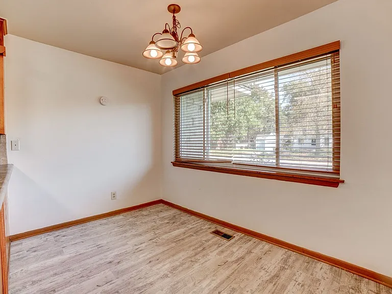 5548 S Owasso Ave — Photo 11