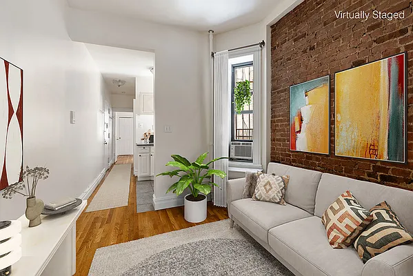 Sold by Compass | media 1