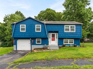 25 Sunrise Hl, Meriden, CT 06451