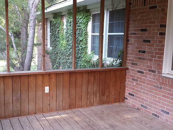 Screened in back porch with 