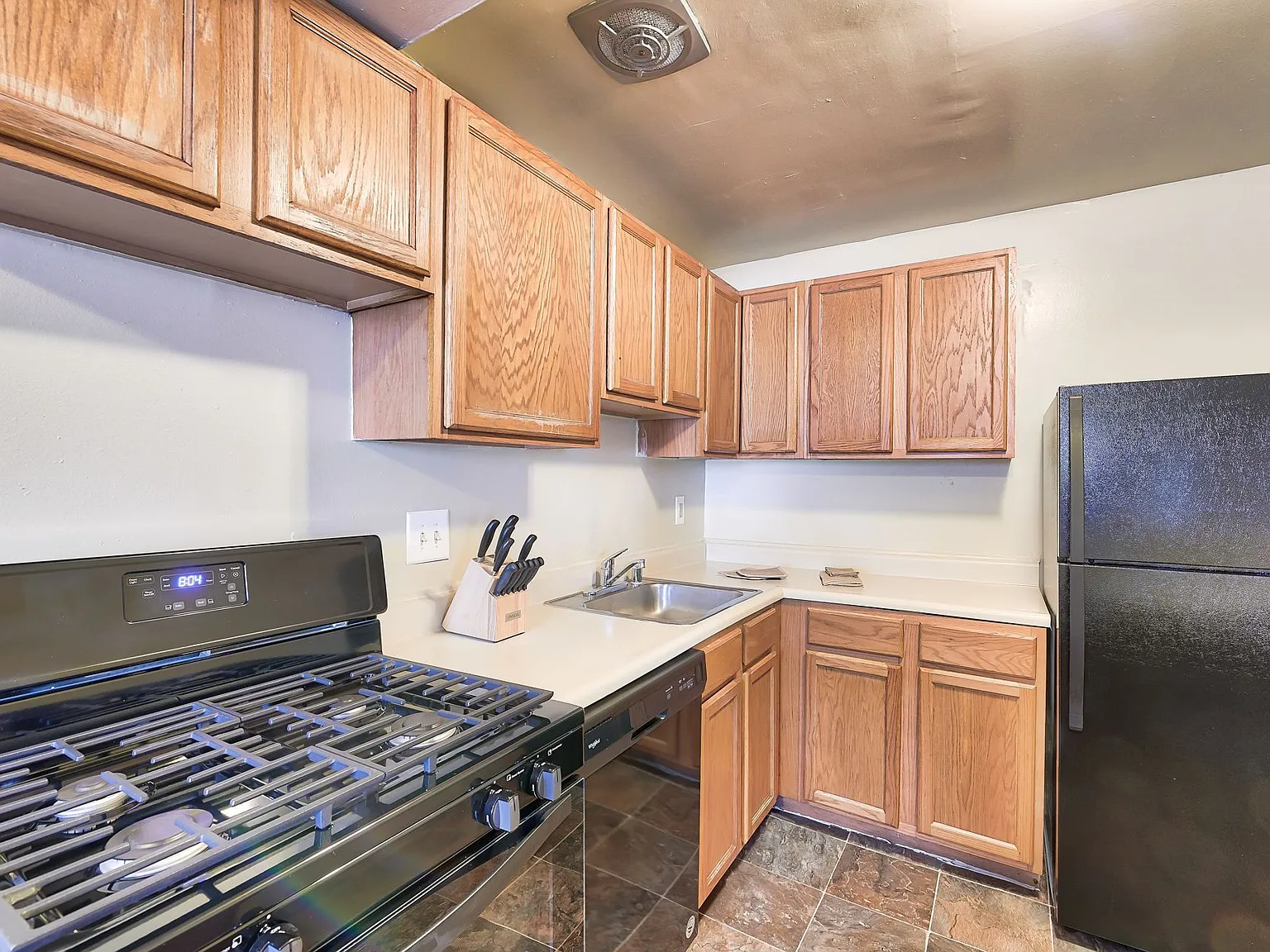 Woodington West Apartments — Photo 4