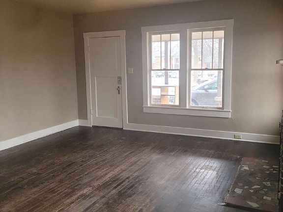 3rd image of 1801A W Nettleton Ave