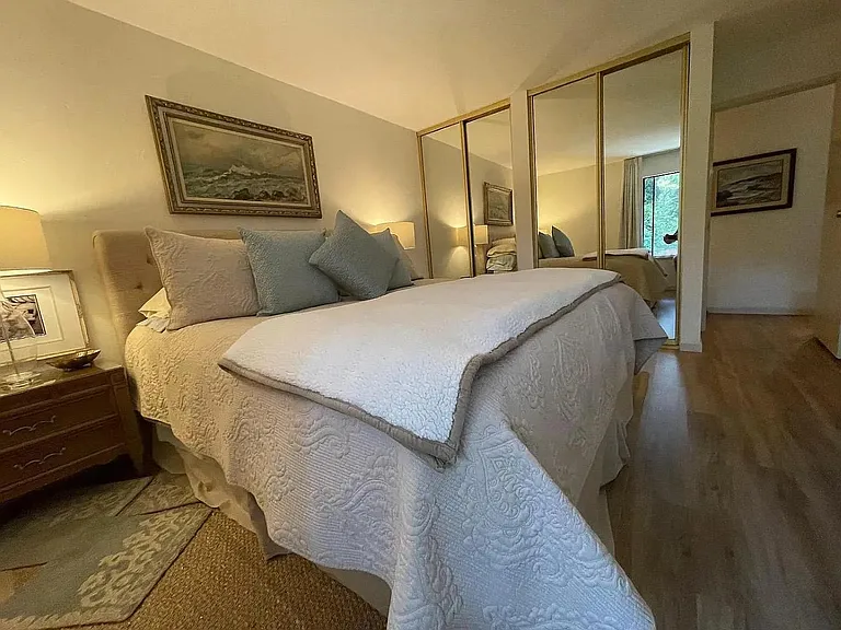3203 Golden Oaks Ln — Photo 5