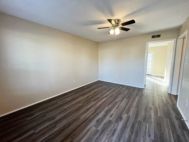 Anderson Point Apartments — Photo 27
