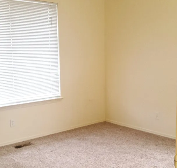 310 S Ivy St — Photo 7
