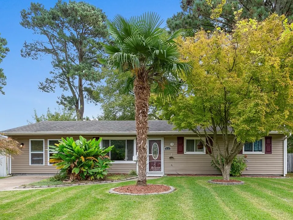 656 Bottino Ln