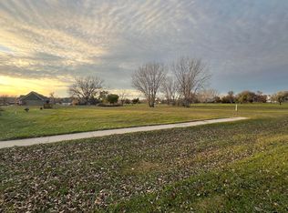 2607 Whispering Shores Dr, Fort Pierre, SD 57532