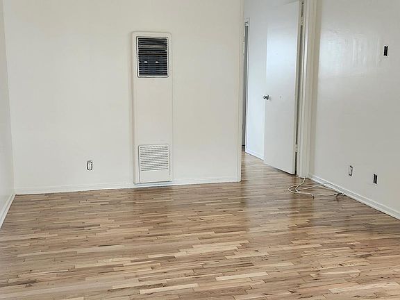 2nd image of 1519 12th St APT 1