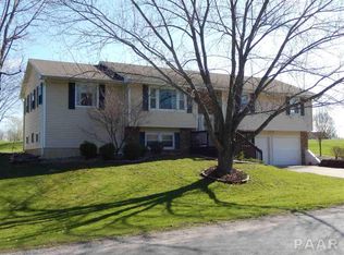 107 Meadow Dr, Macomb, IL 61455