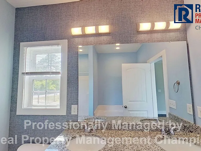305 Cypress Ave — Photo 12