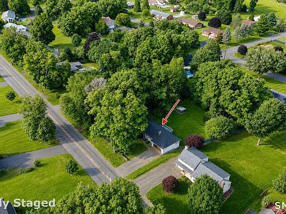 4th image of 104 Higby Road