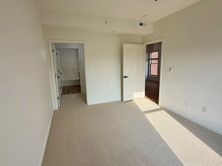 10639 Meeting St #304 — Photo 13