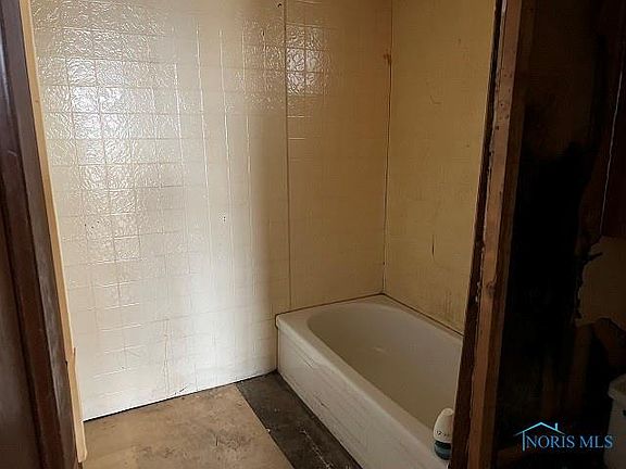 4th image of 438 Columbus Ave