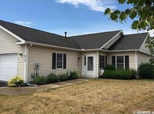 412 Hawley Dr, Canandaigua, NY 14424