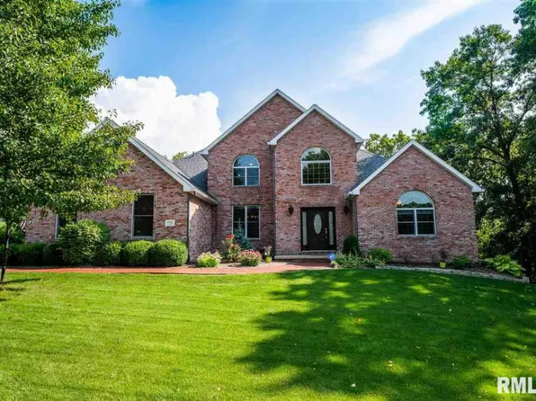 6918 S Saddlebrook Dr, Mapleton, IL 61547