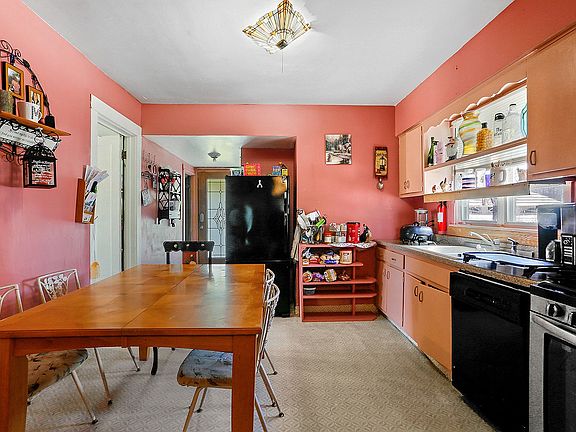 1st floor apt kitchen