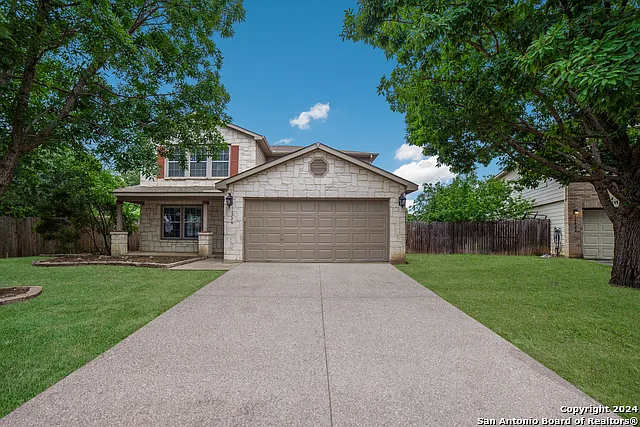 16526 Amberly Ct — Photo 2