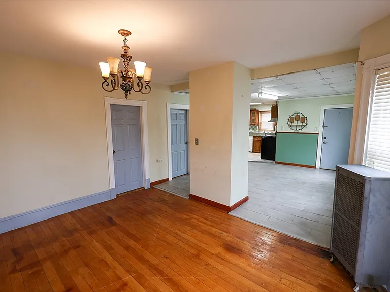 209 W Harvard St #1 — Photo 4