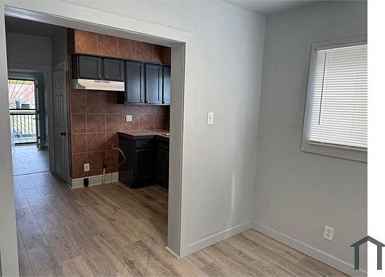 5th image of 2447 Leslie St