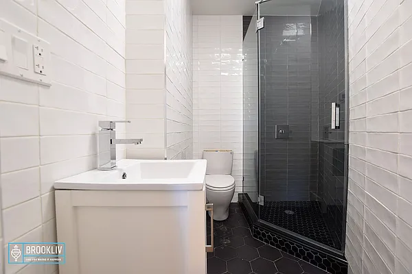 Rented by null | media 16