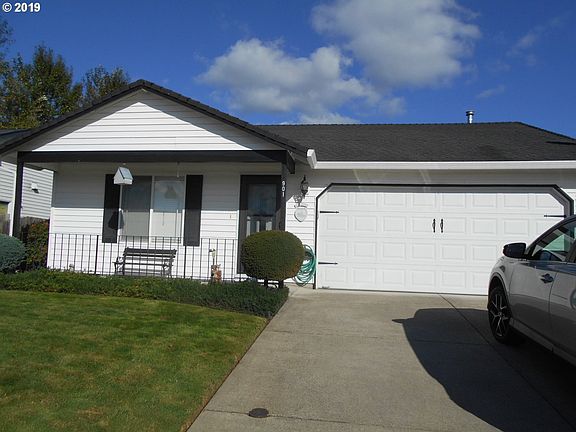 2nd image of 901 SE Clark Ave