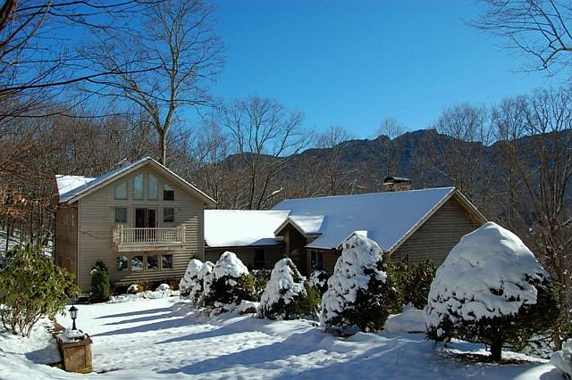 1st image of 1104 Vista Way
