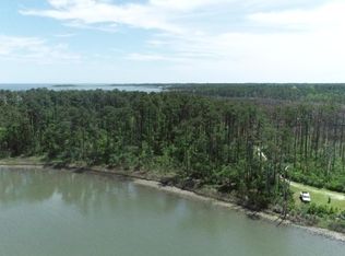 210 Hill Rd, Smyrna, NC 28579