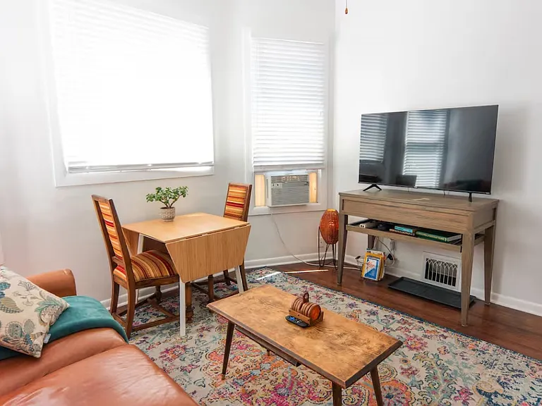 975 E 1st Ave #3 — Photo 3