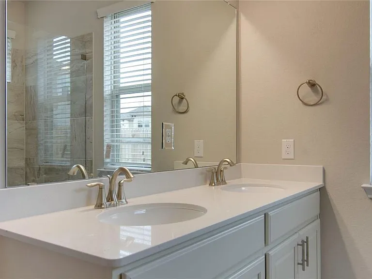 3240 E Whitestone Blvd #85 — Photo 24