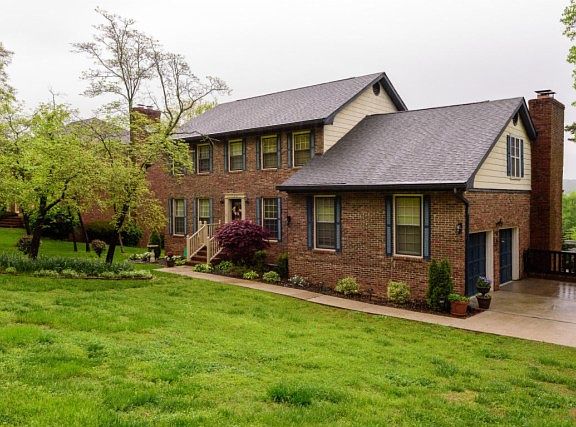 3rd image of 126 Dailey Hill Cir