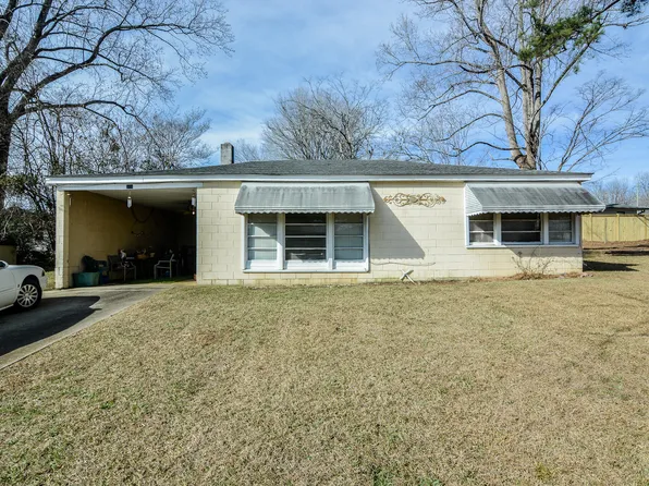 314 S Robertson St, Clayton, NC 27520