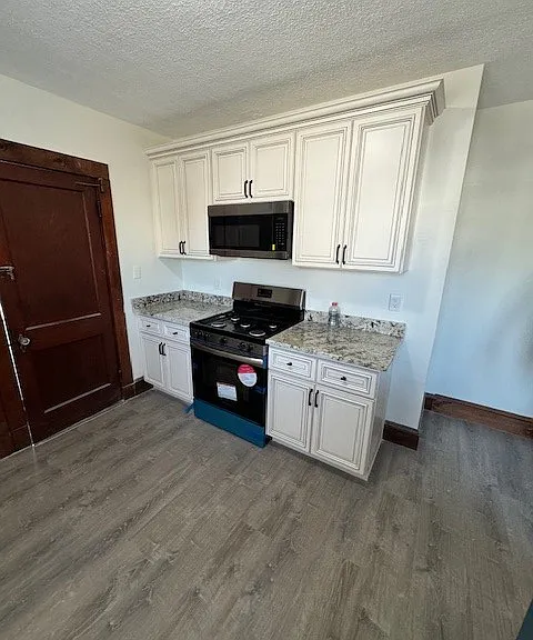 30 Boutwell St #30 — Photo 2