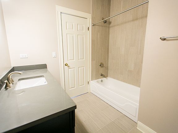 4th image of 2411 N Talman Ave #24131