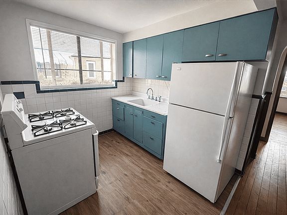 2nd image of 1627 Summit Rd APT 4