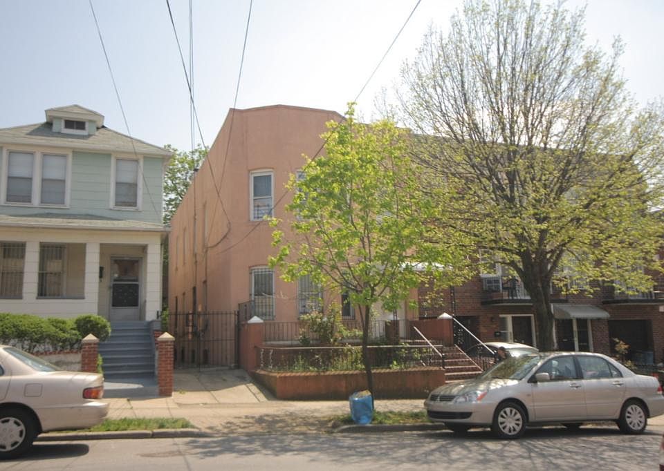 1st image of 4407 74th St