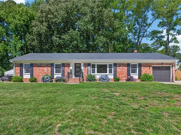 2828 Meadow Dr, Chesapeake, VA 23321
